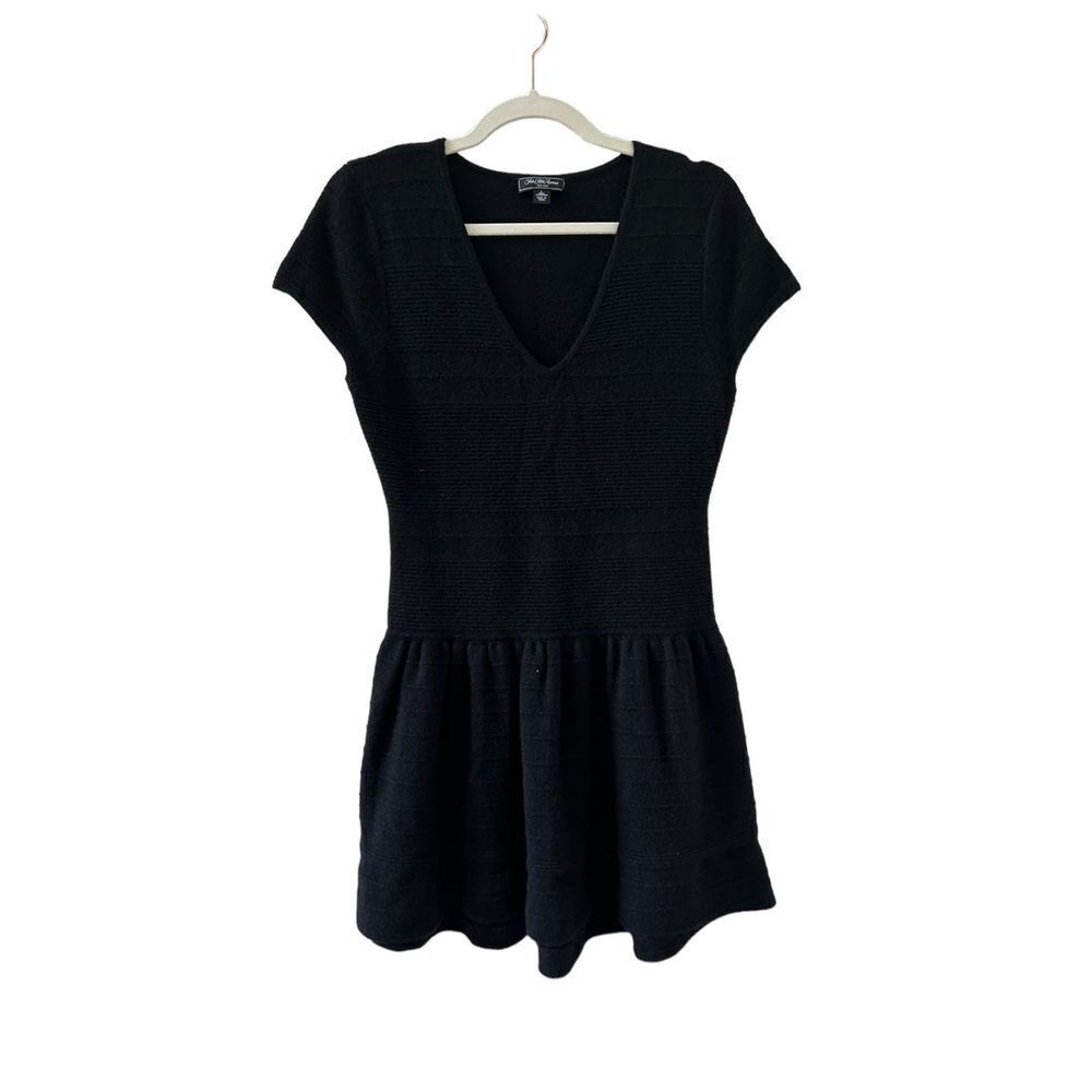 Saks Fifth Avenue V-Neck Cashmere Sweater Dress Women’s Black Size Large
